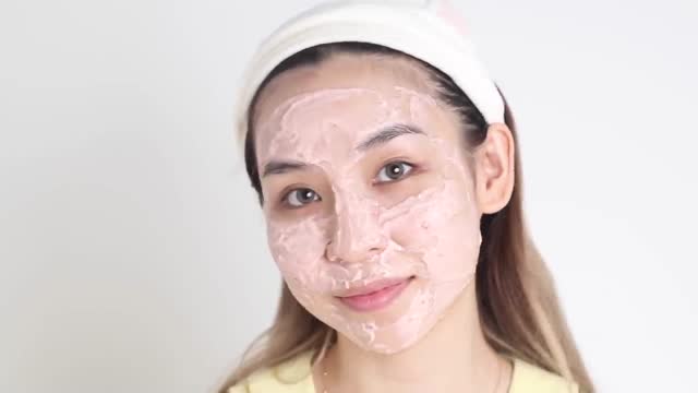 DIY Face Masks for Clear, Glowing & Healthy Skin ✨